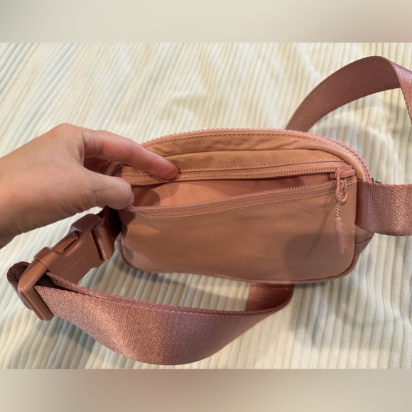 Lululemon Athletica Rose Belt Bag - Picture 2 of 5